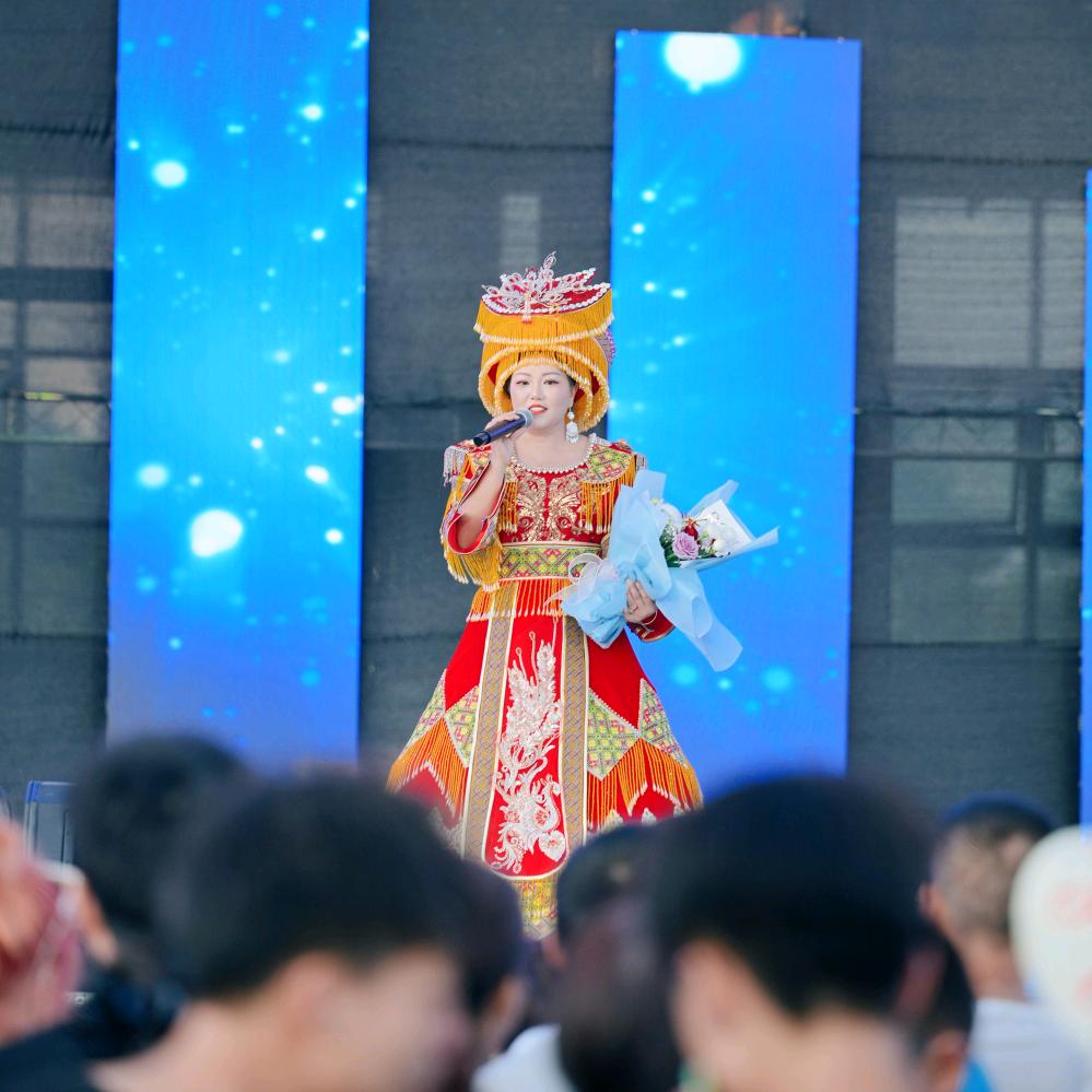 王丽
