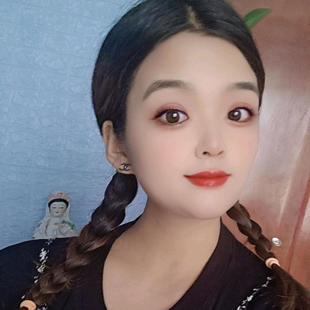 且末县御萃雅校服净总代理~~盼盼