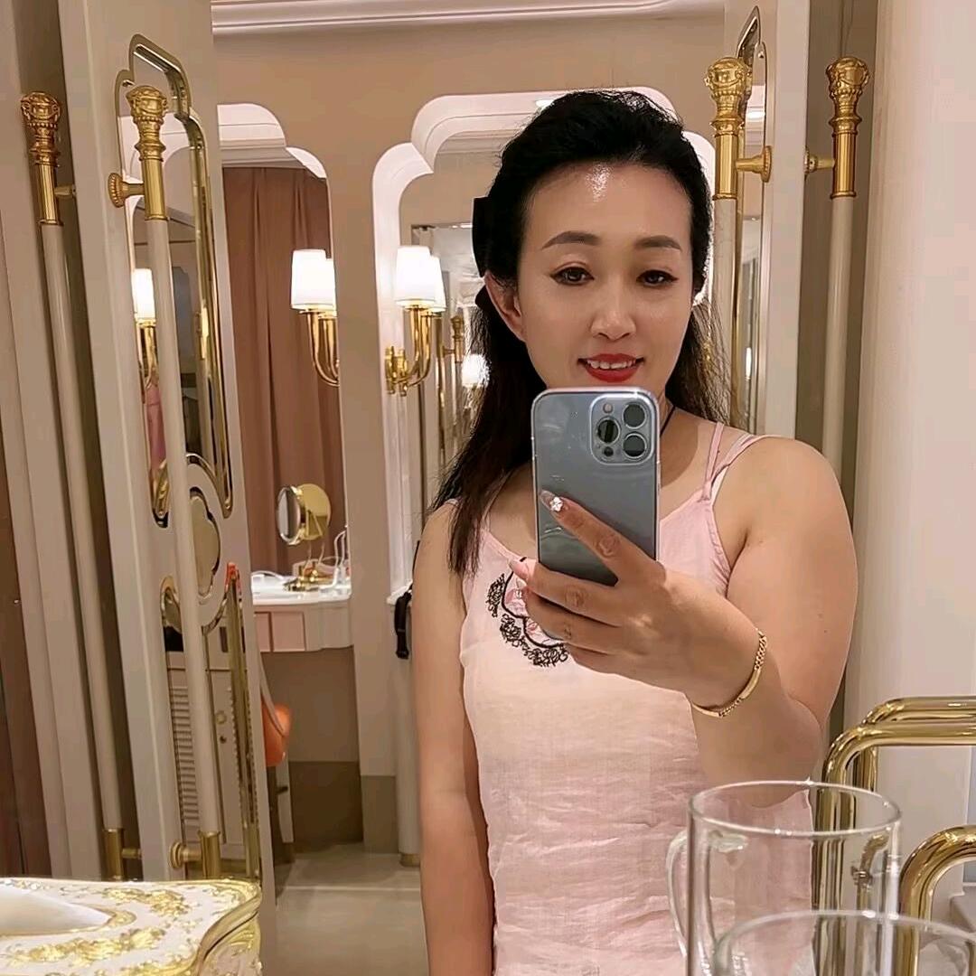 玲玲青春多肽源液总经销（泉姿曼招代理）