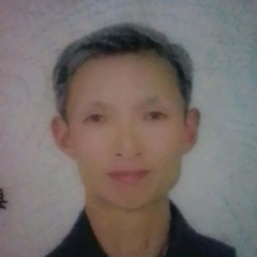 老顿。年龄五零后。