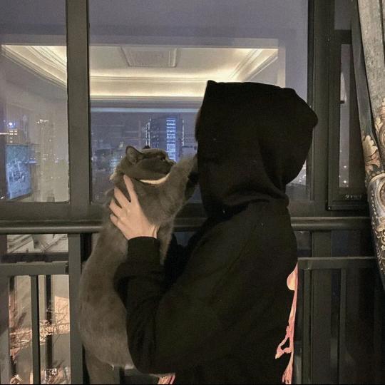 陌离