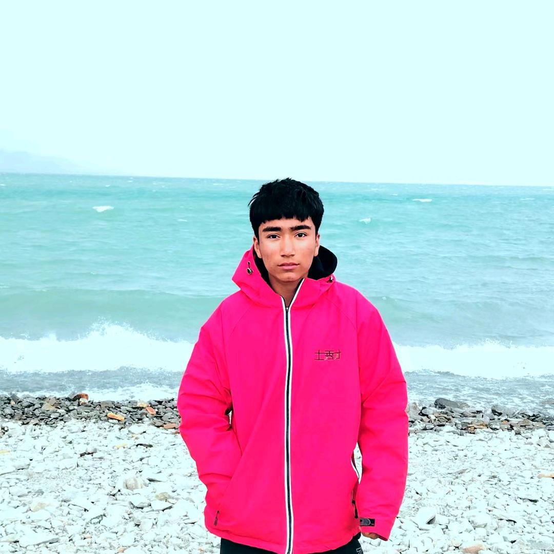 艾克拜尔江❣️