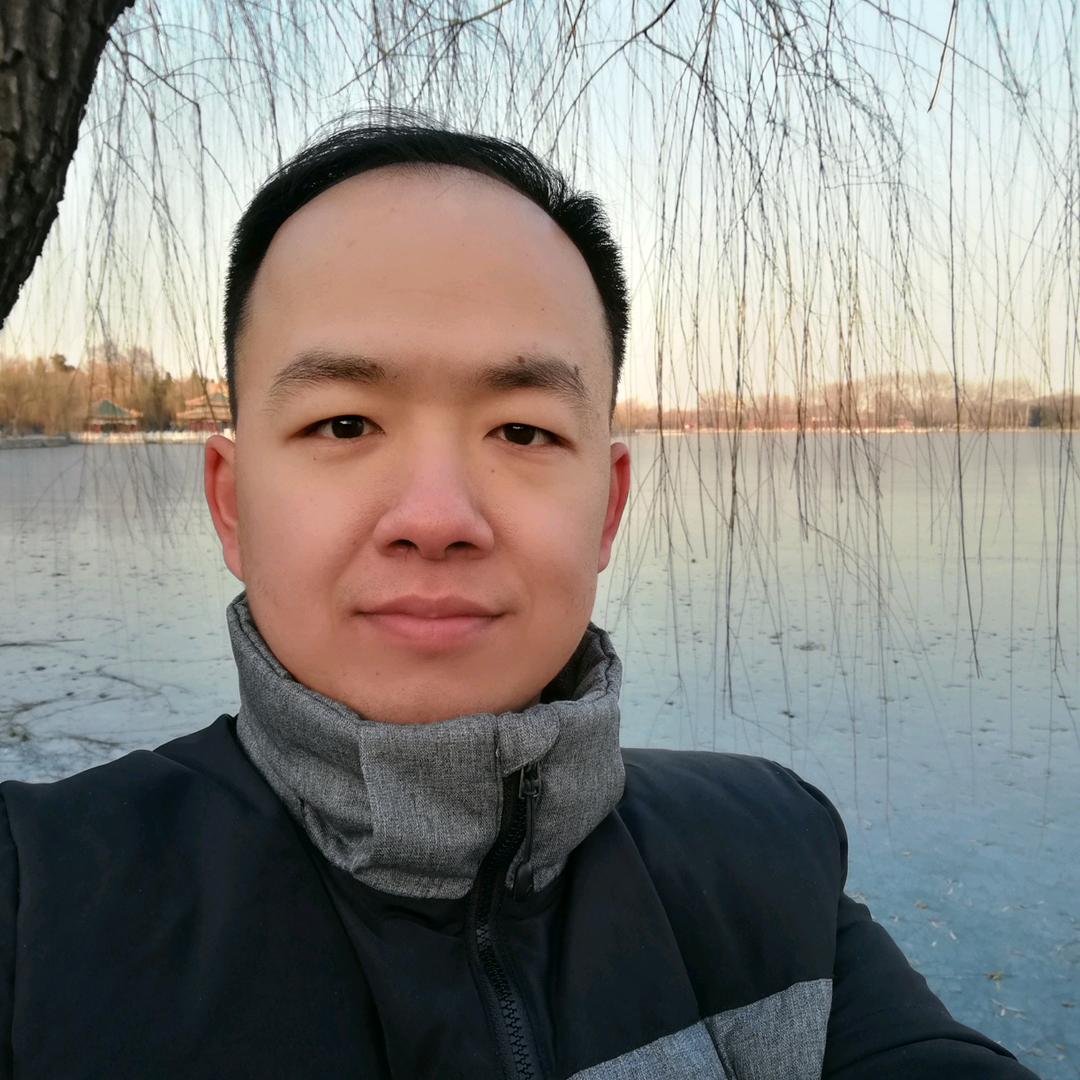 大脑门侯博士