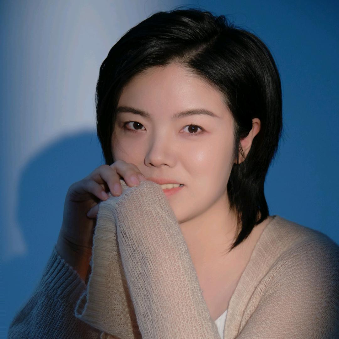 设计师李艳
