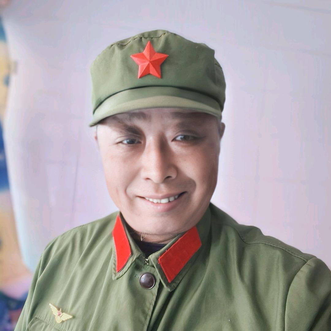 一代军魂。