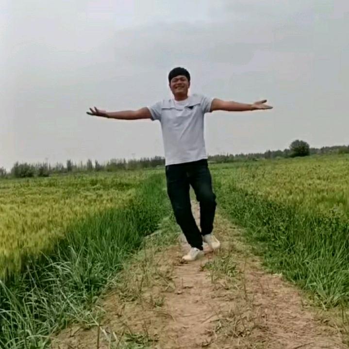 🕺𝐲𝐚LKuN✯