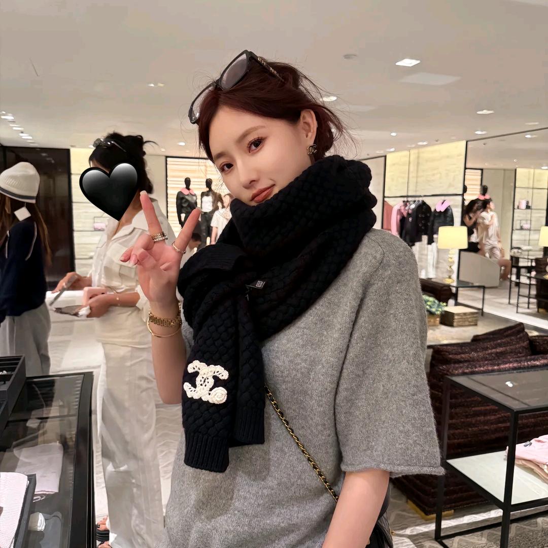 晨妍（私服穿搭）