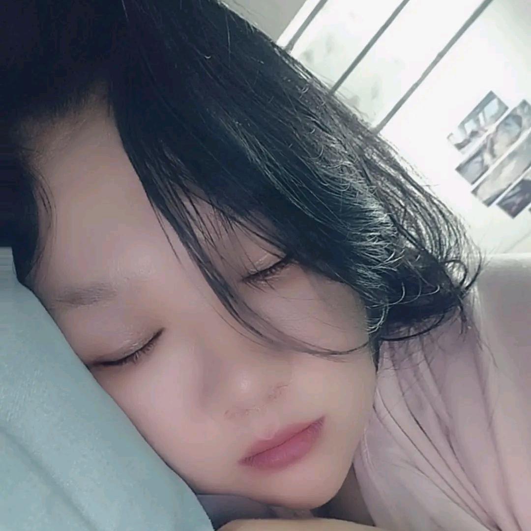 小眼姐姐