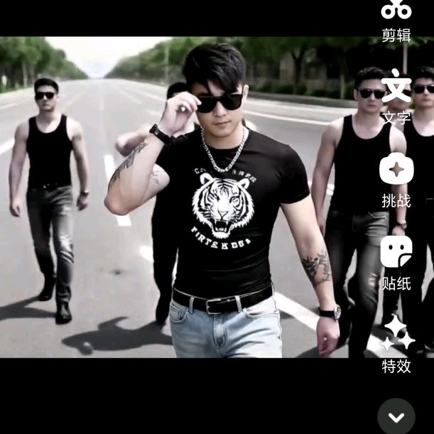 （沧桑背后全是伤）