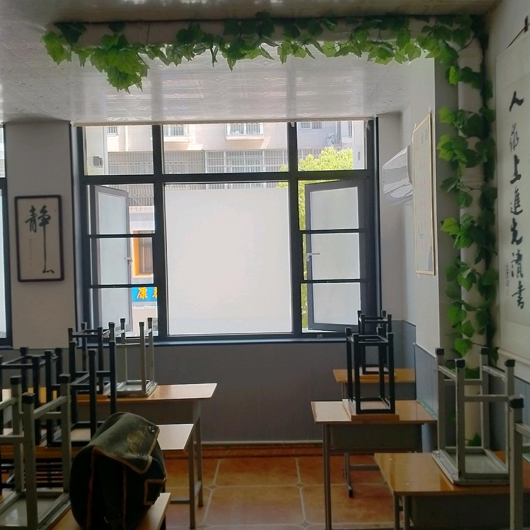 光山县京广装饰，金钢网隐形纱门定制！