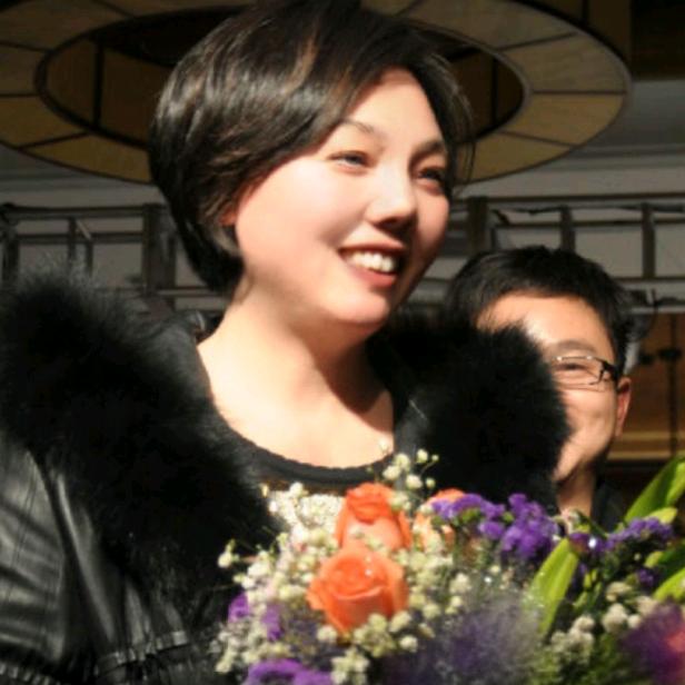 帅英服饰