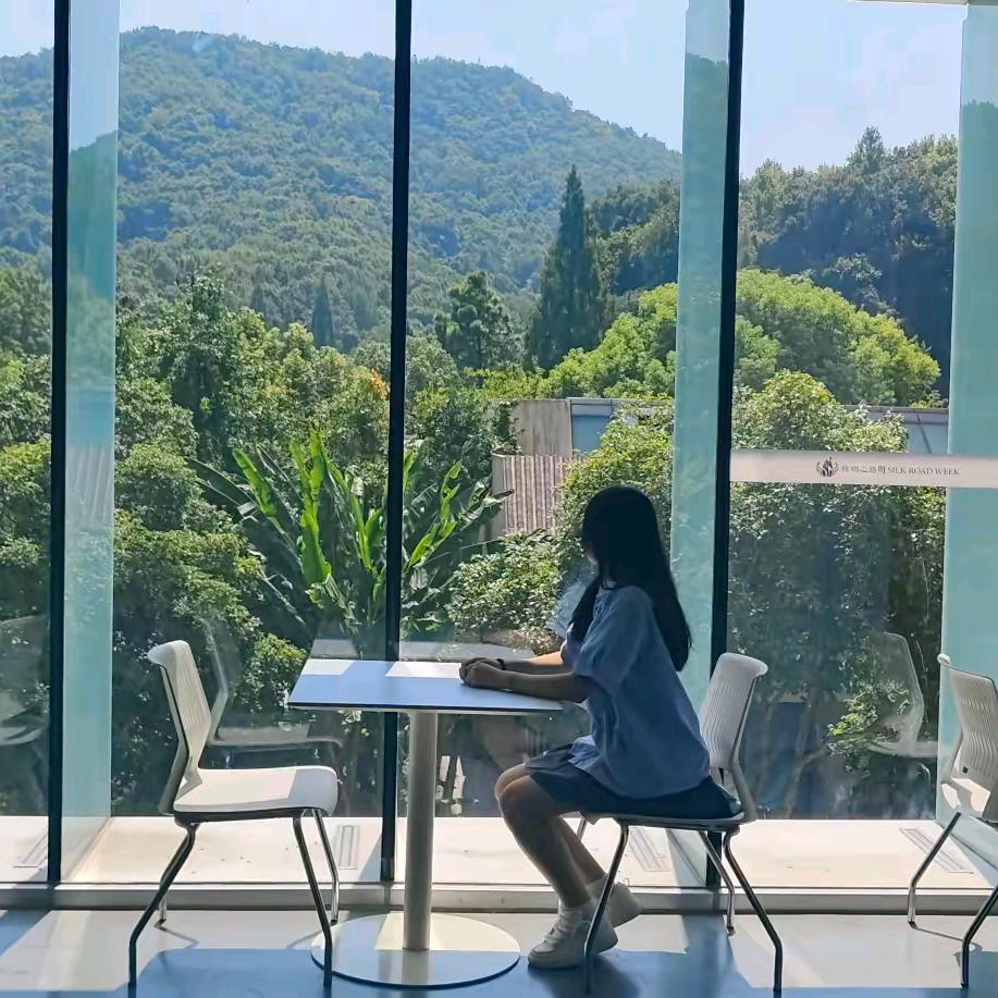 凌玲子♥