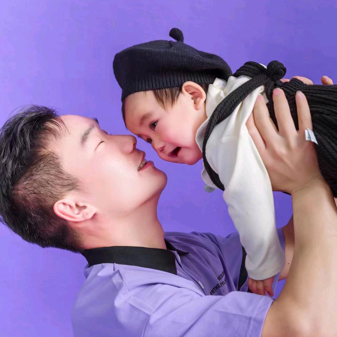 小伊伊（爸爸）