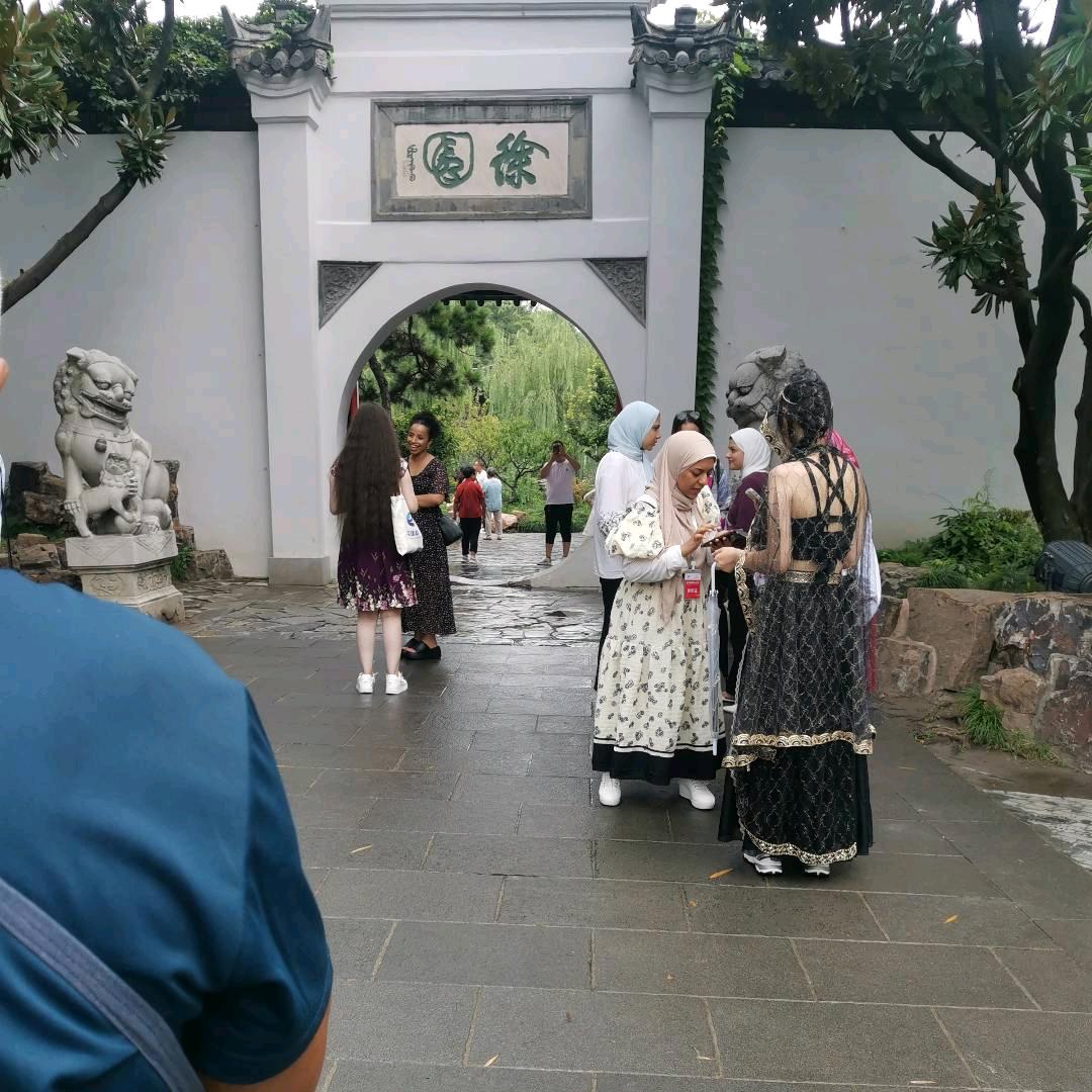 吉隆