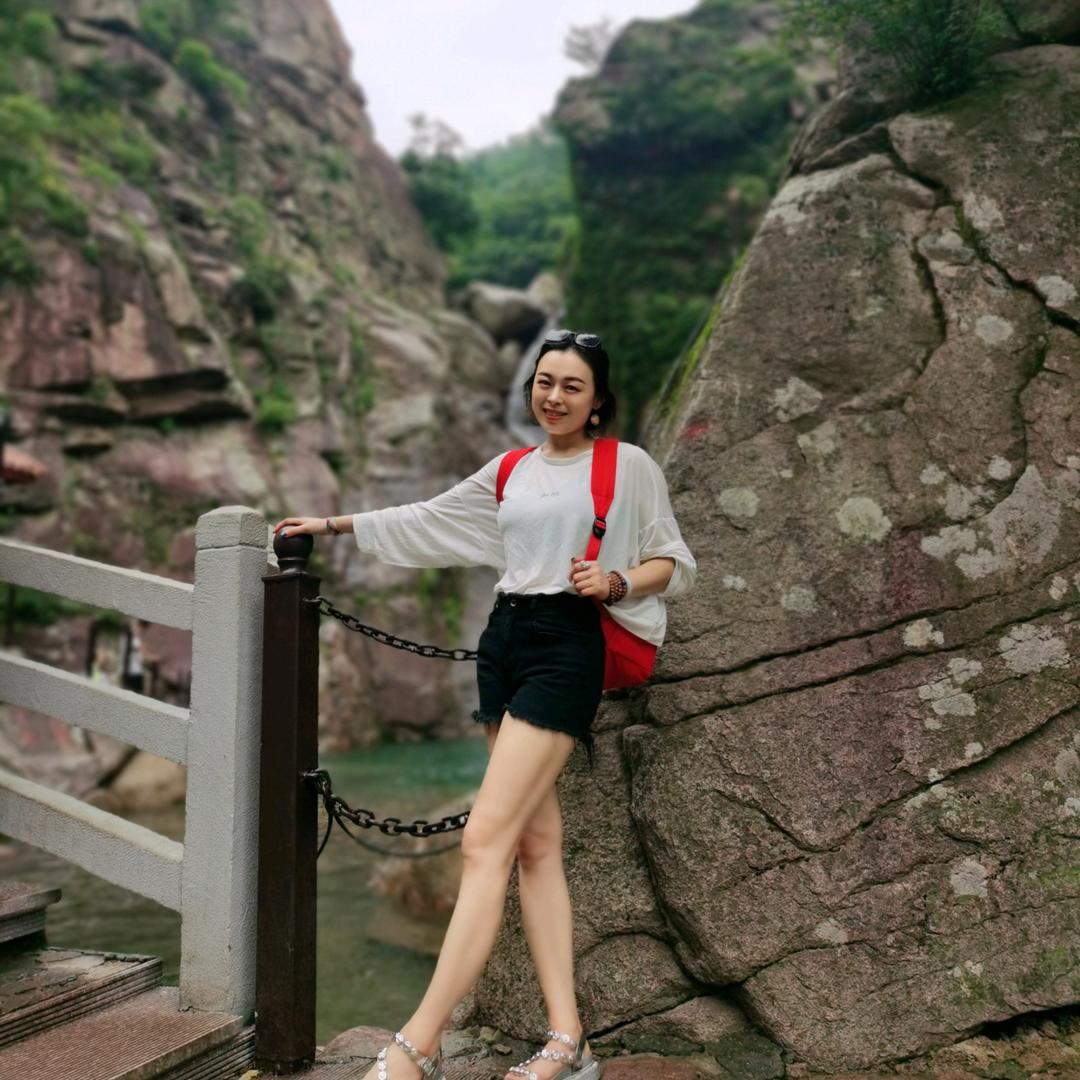 青岛小嫚