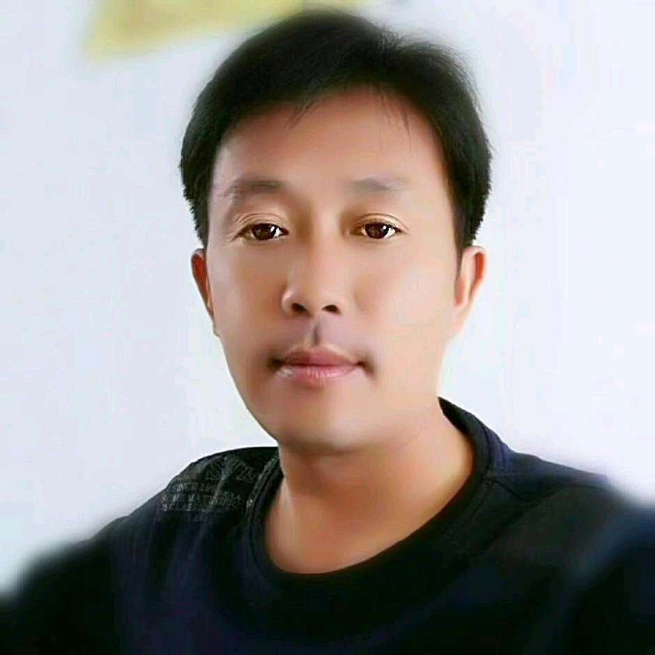 大漠雄鹰