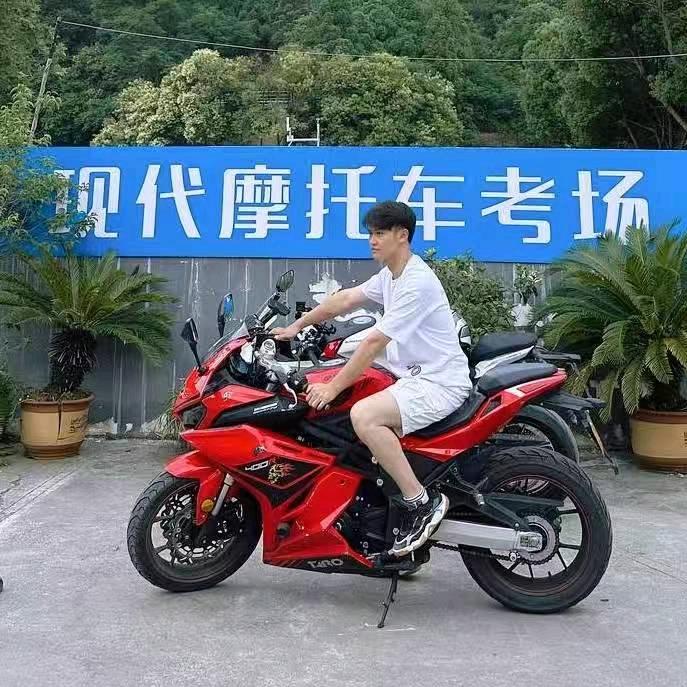 现代驾校(花果园分校)（李主任）专用号