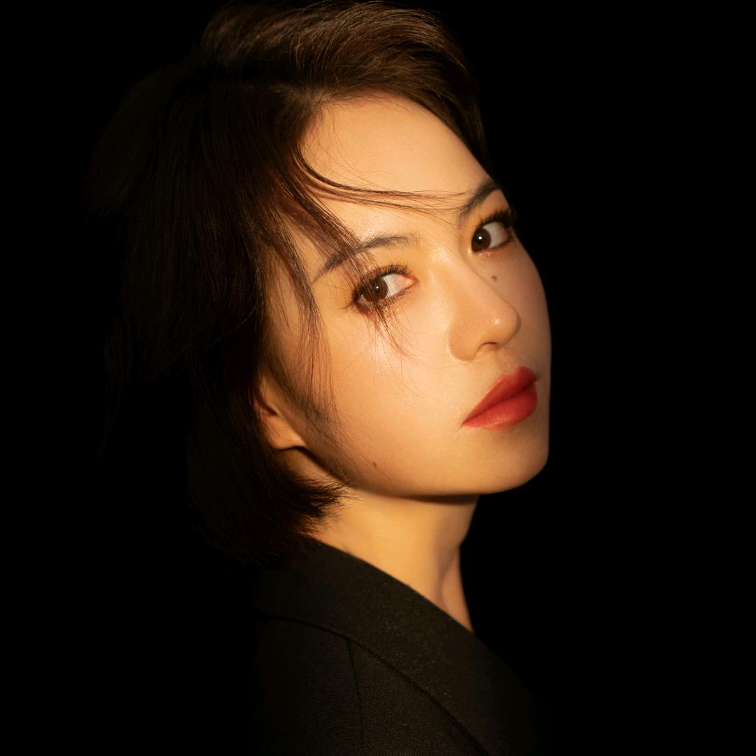 拉马子且  律师