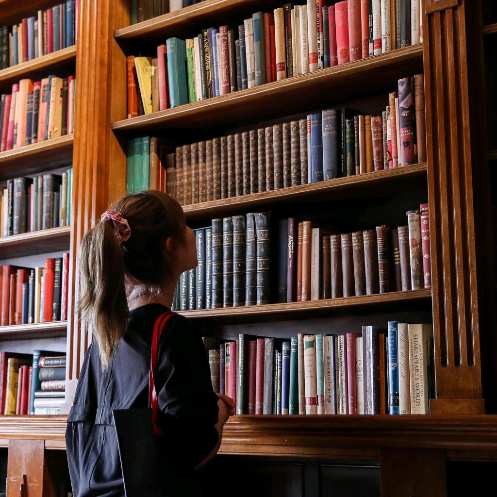 华东图书一号仓