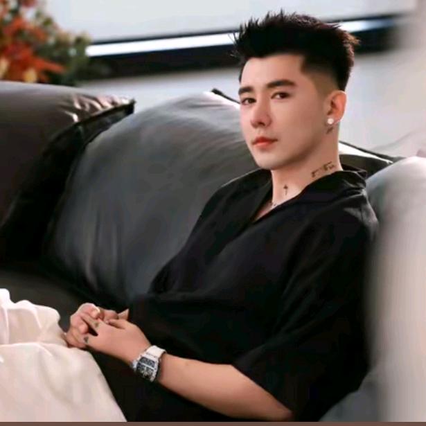 杨圣坤雪姐穿搭