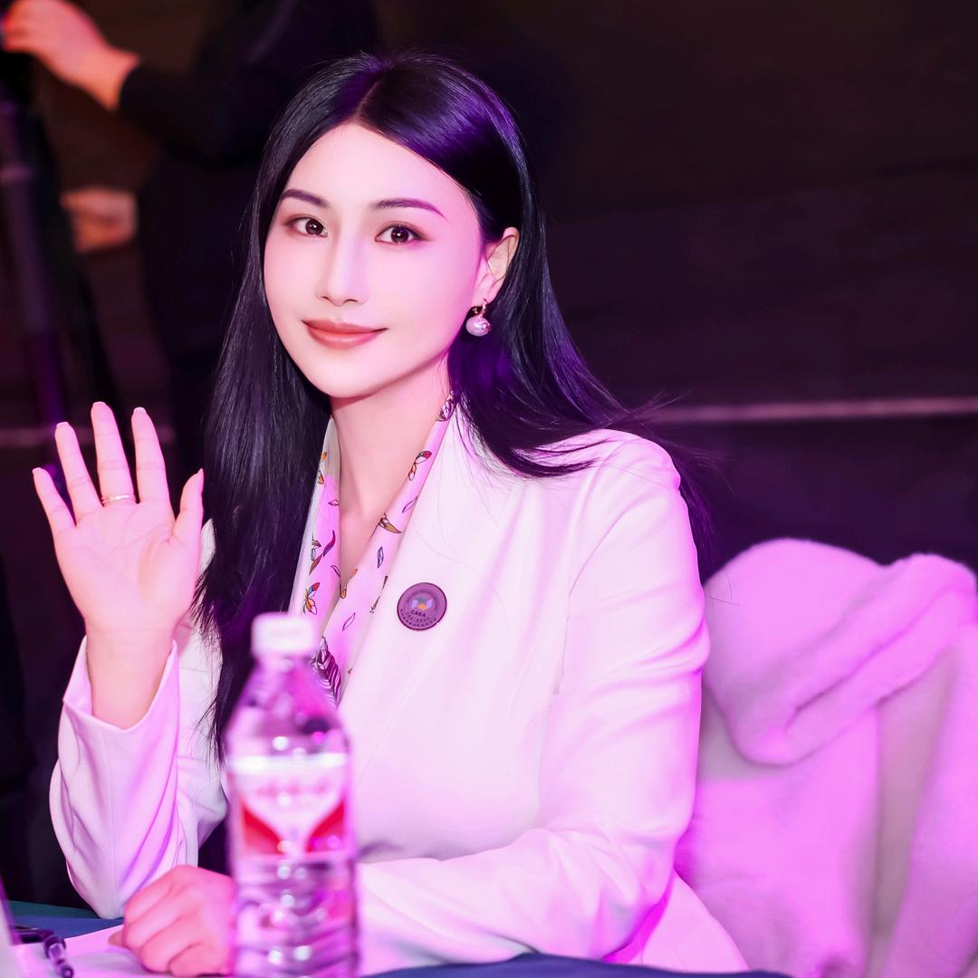 黛娜(环星传媒)