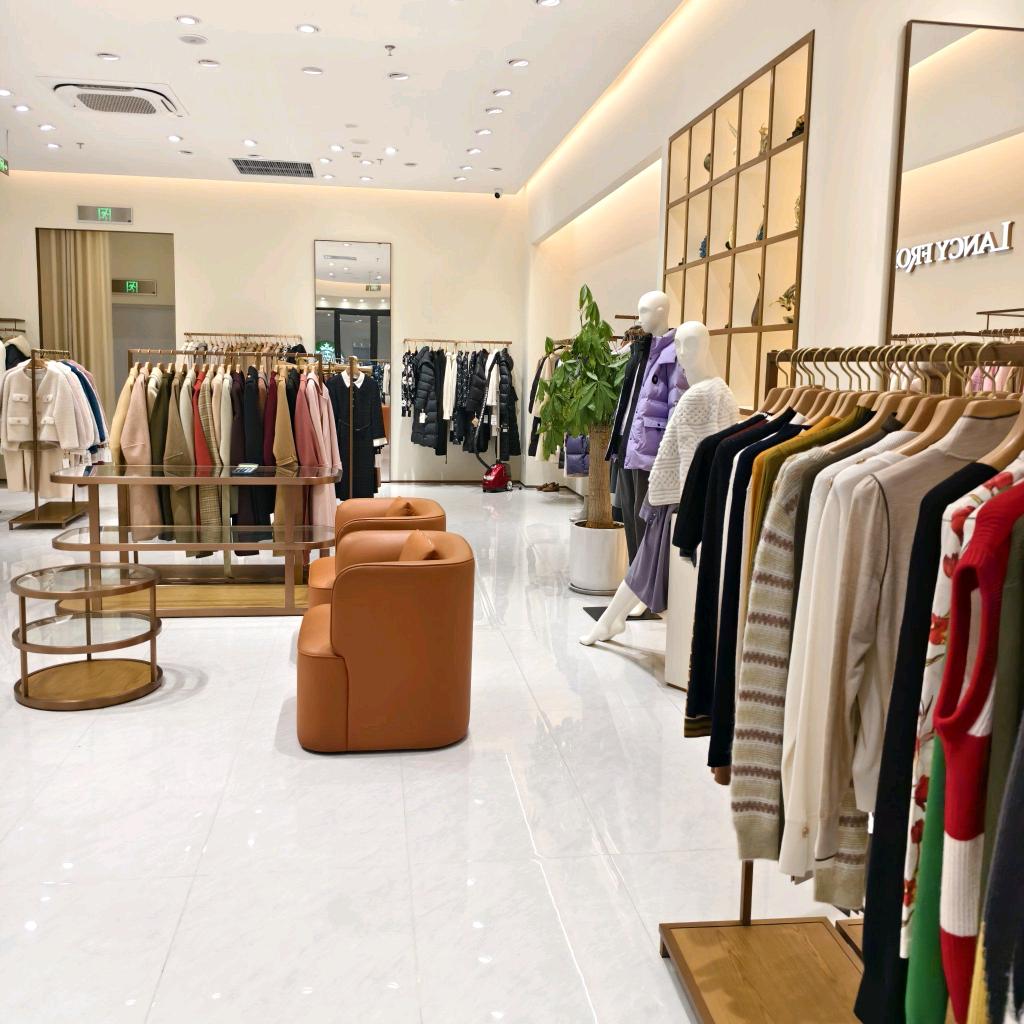 Daisy臻尚服饰工厂