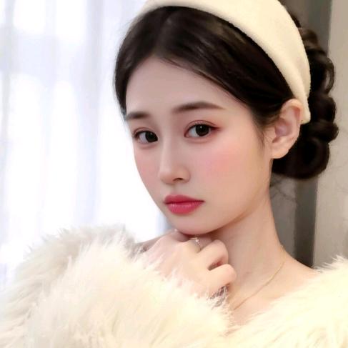 陌€路人♡