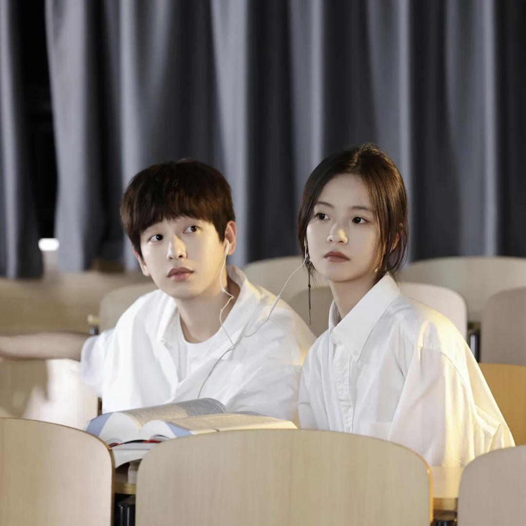 天青色等烟雨 而我在等你