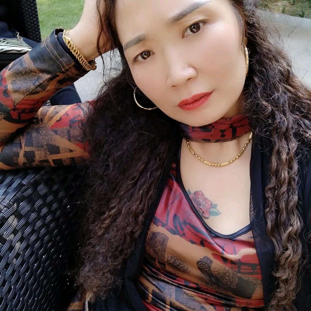 南川鸿展租赁站，王二妹