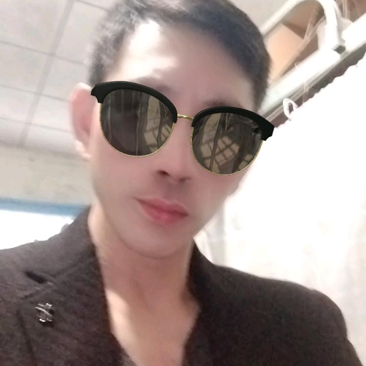 生活虽累，要笑着面对