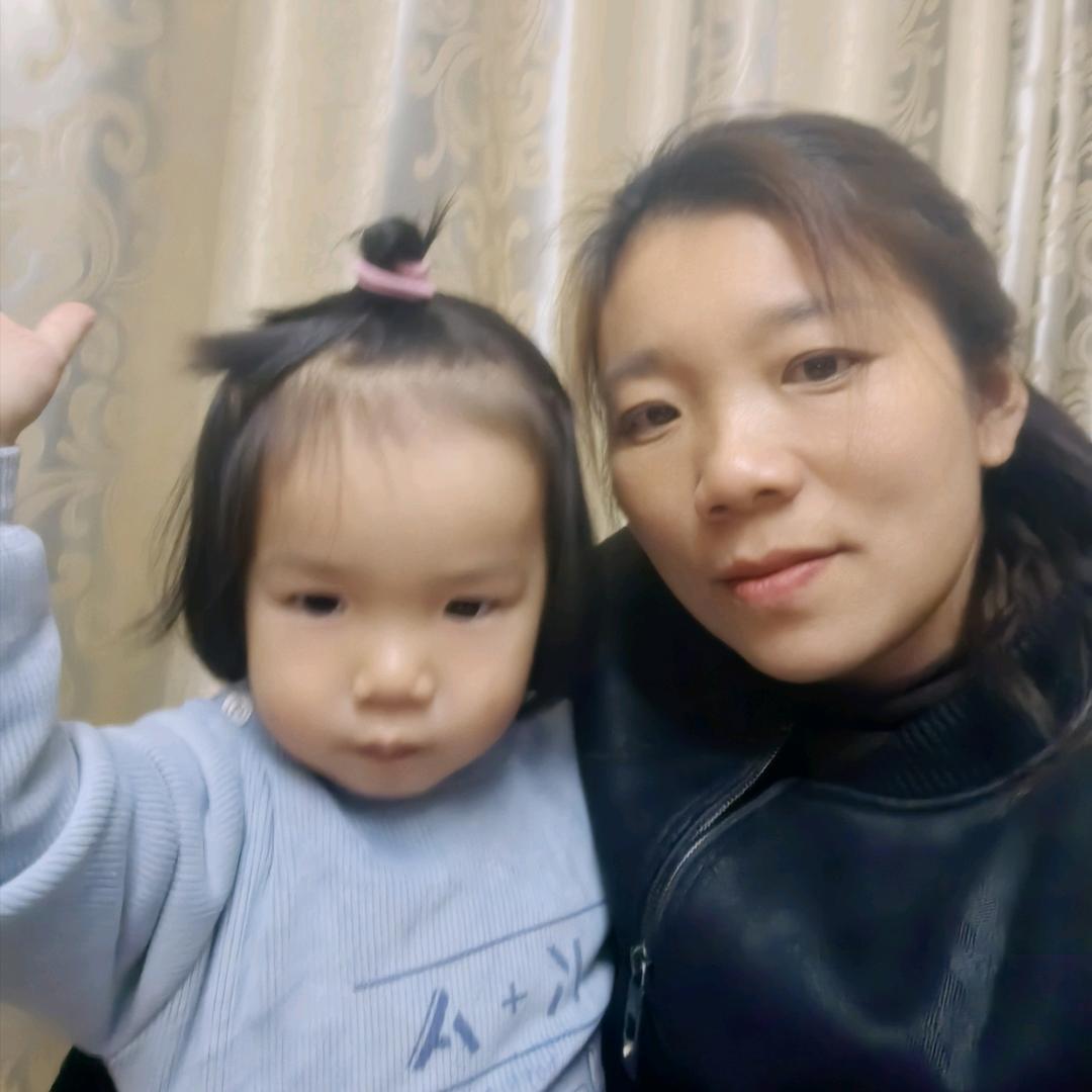 小纪（女兽医+牲猪中介）