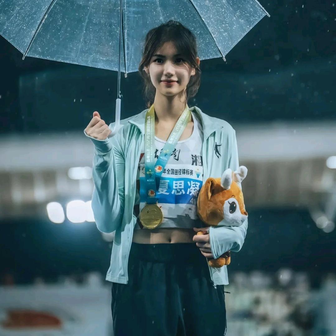 只和美女讲话