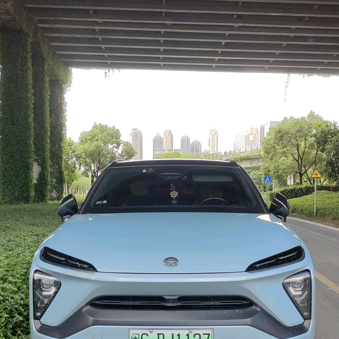 开着蔚来流浪中国