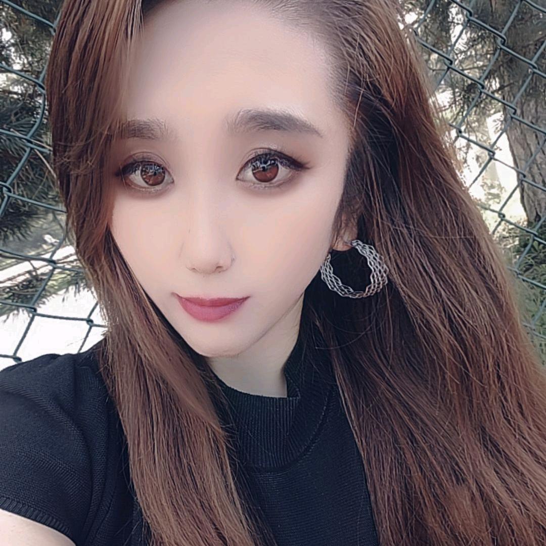 佳佳@