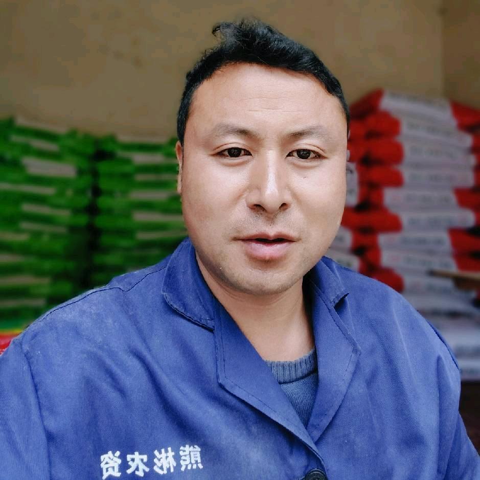 伟业饲料熊彬（猫场服务中心）