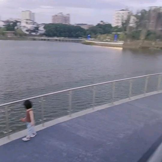 把自己活成大牌😀