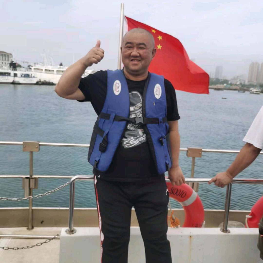 蓝鲸胖哥