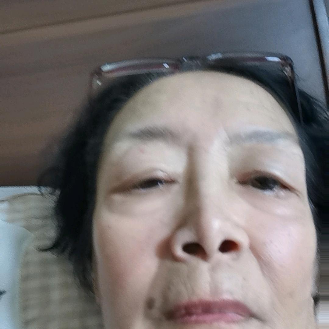 奶奶家门口