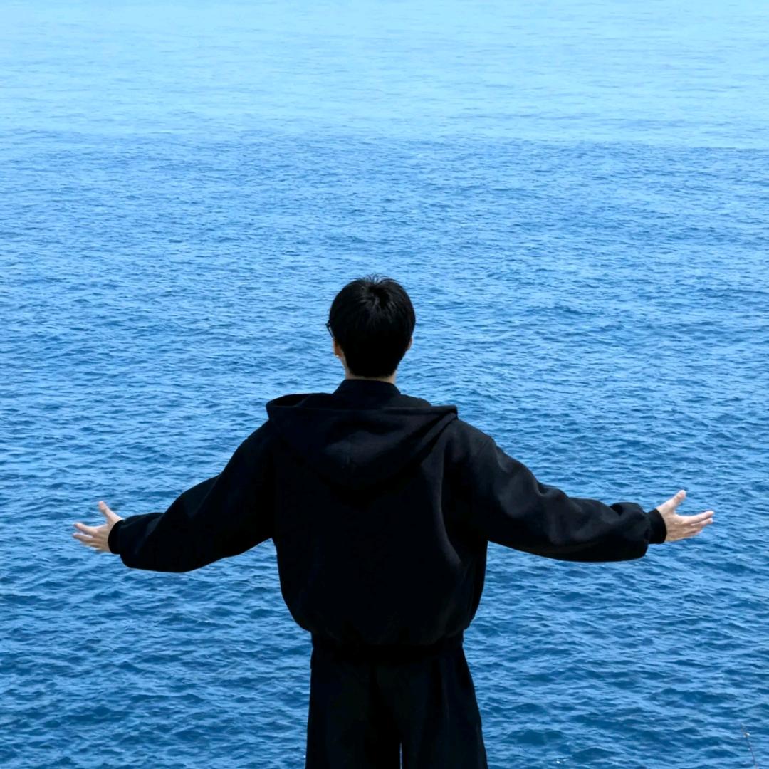 鹤桉.
