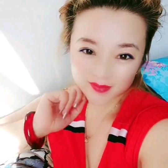 姜红宇爱跳爱唱