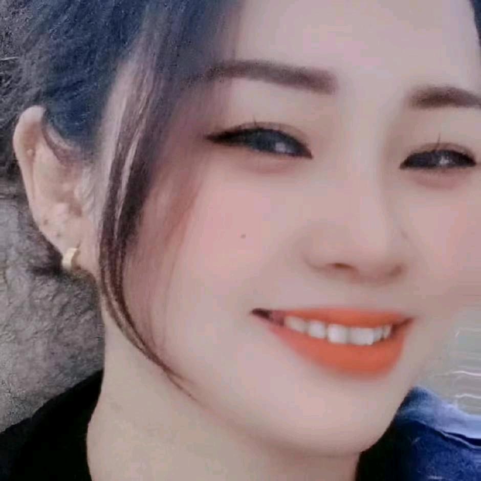 周小英