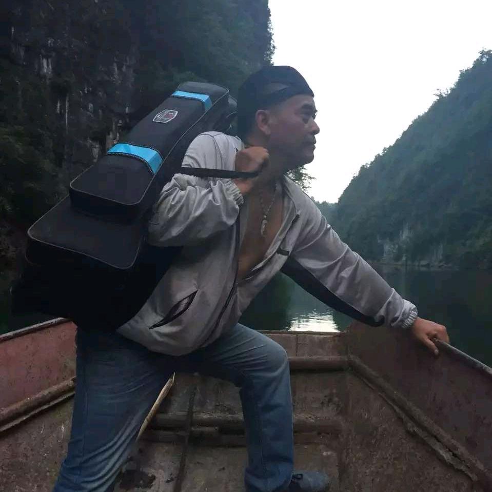 钓鱼人云龙