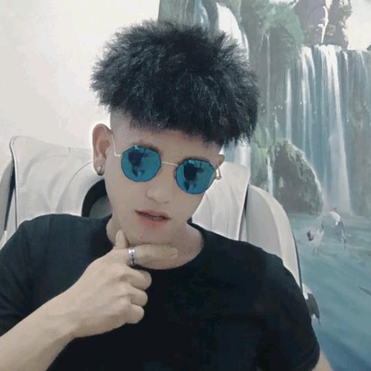 文案小郑