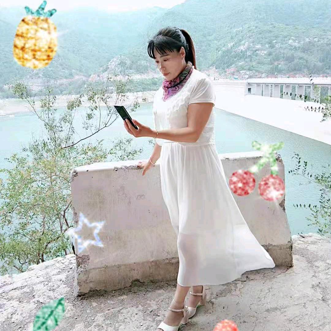 秋水伊人恋，