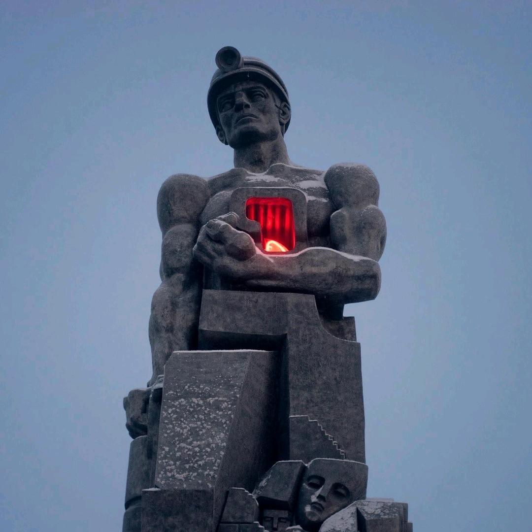 青拖紫