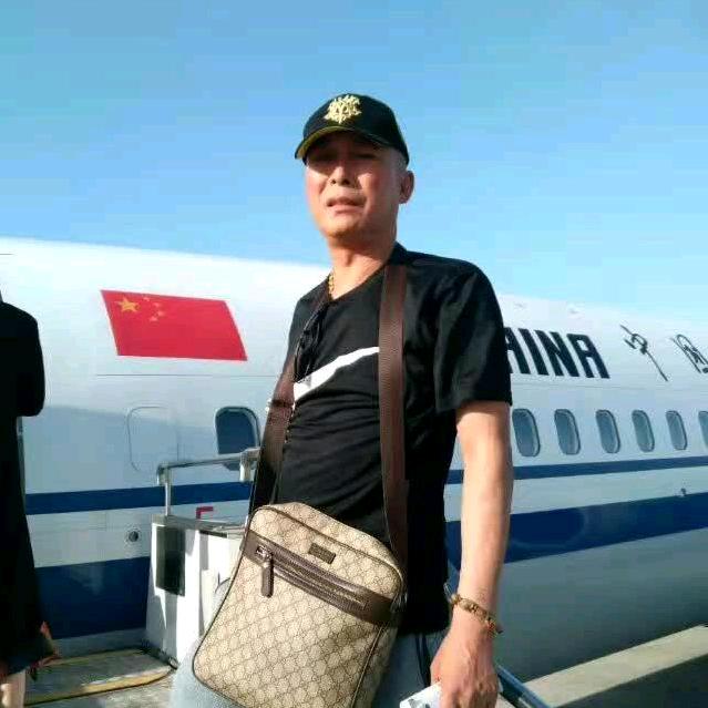 哏都老吴树林散养鸡