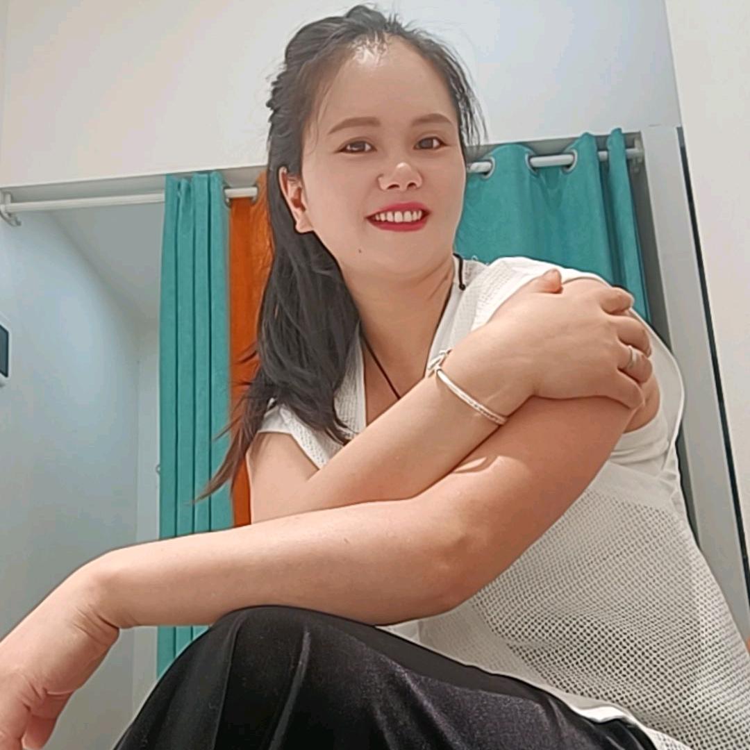 镇宁壹哚女装店