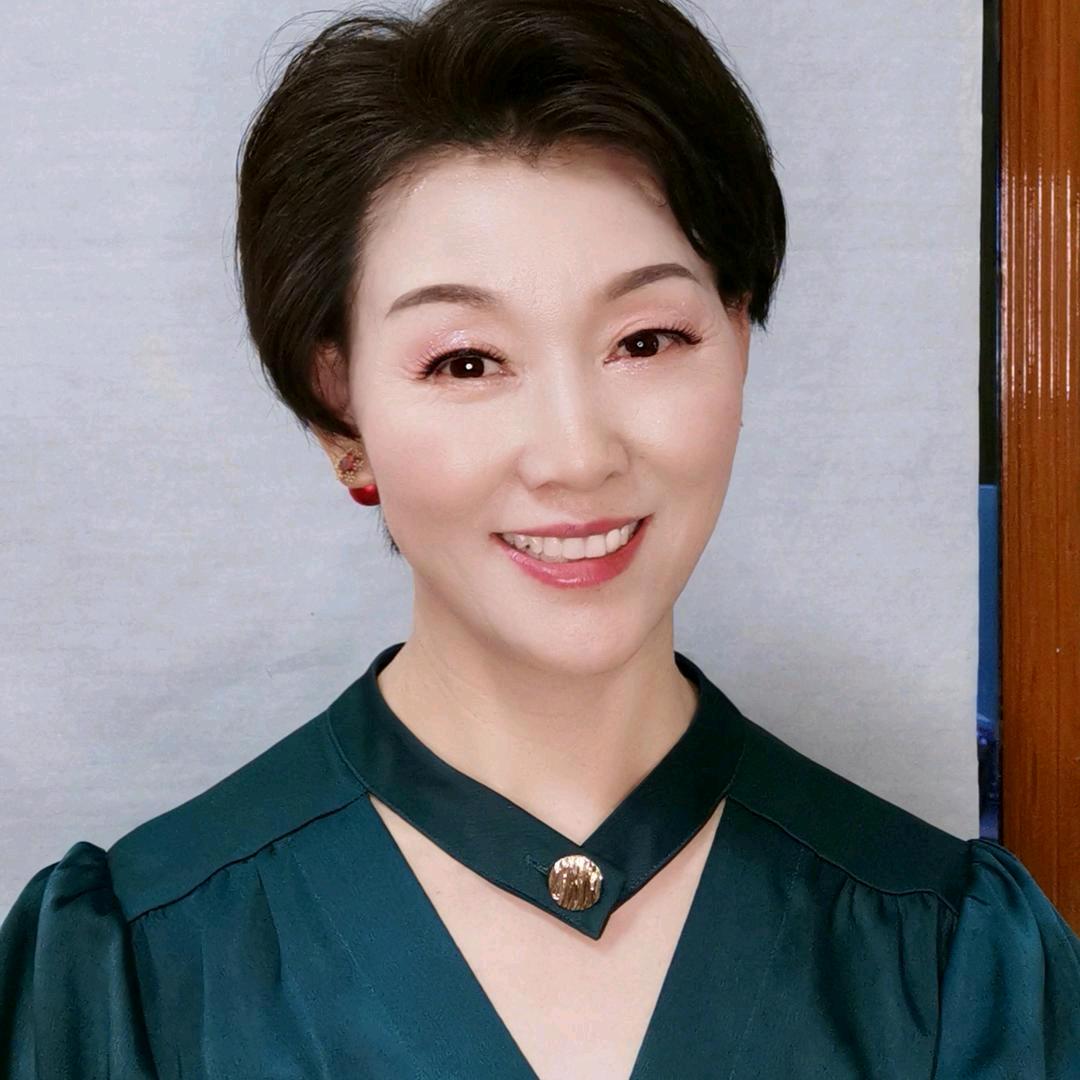 山里人罗丽