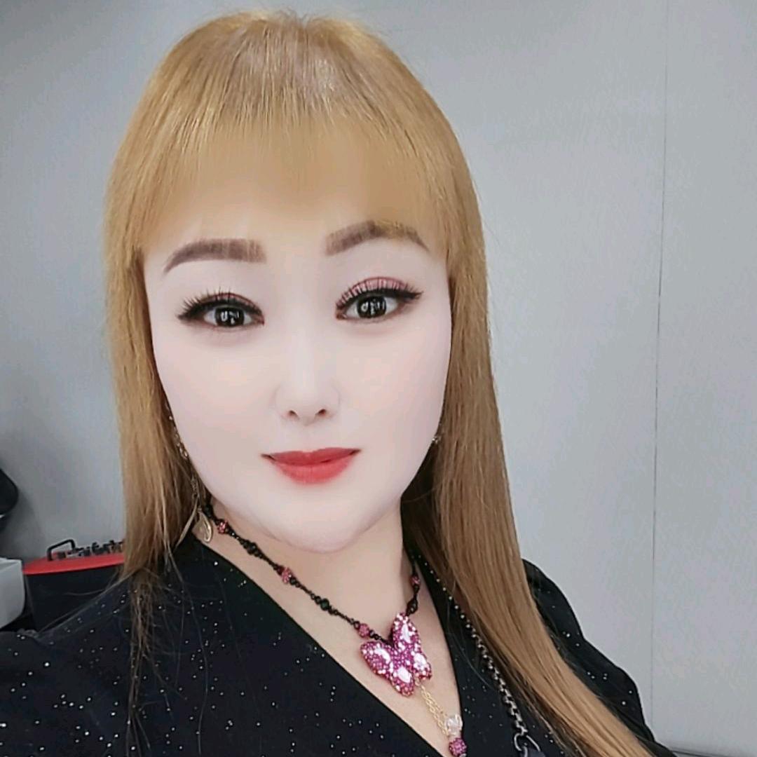 彩云演艺👉👉小白狮