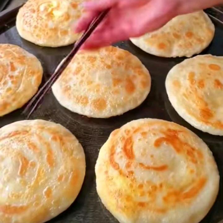 信阳鸡蛋灌饼